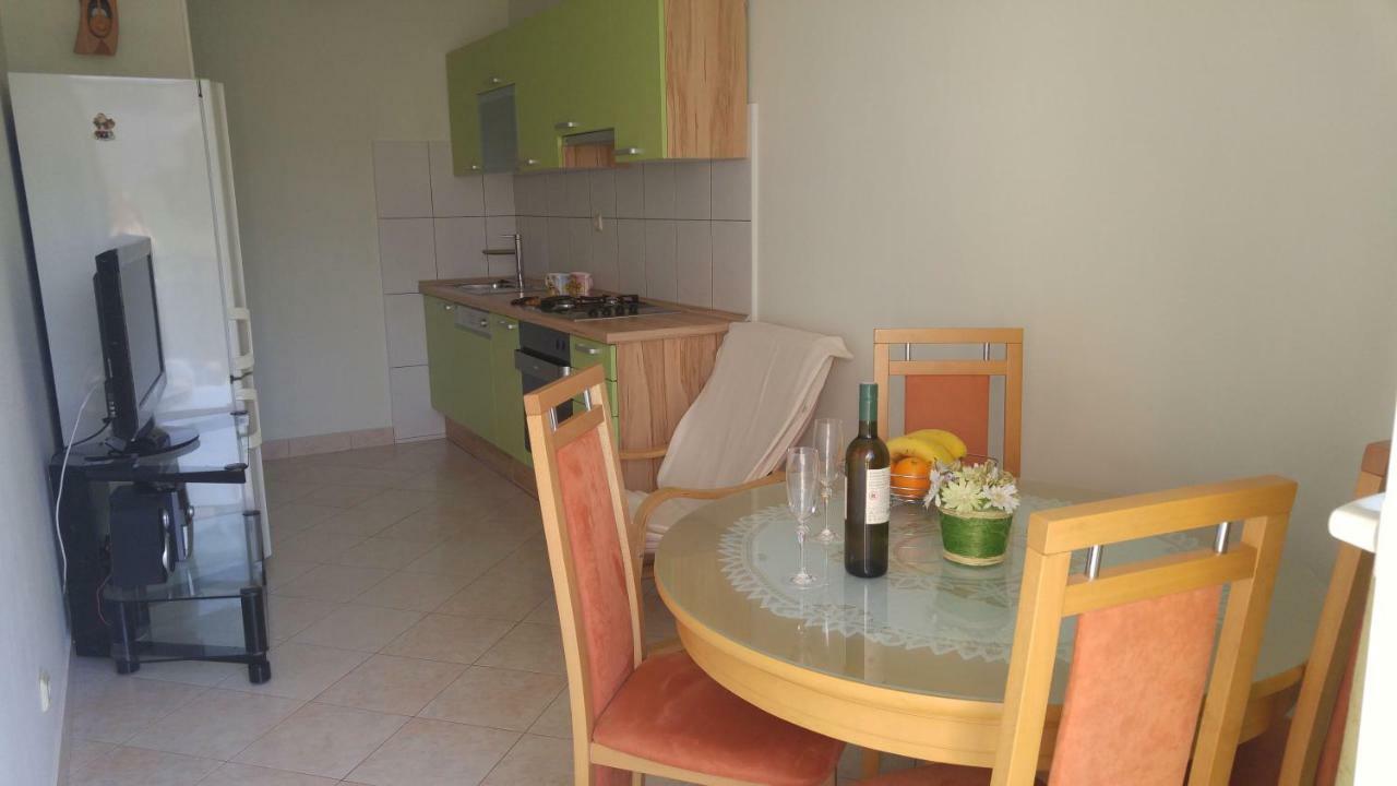Two Bedroom Apartment Near Beach And Center Split Extérieur photo