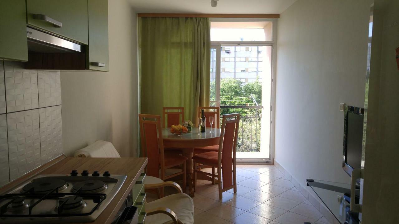 Two Bedroom Apartment Near Beach And Center Split Extérieur photo